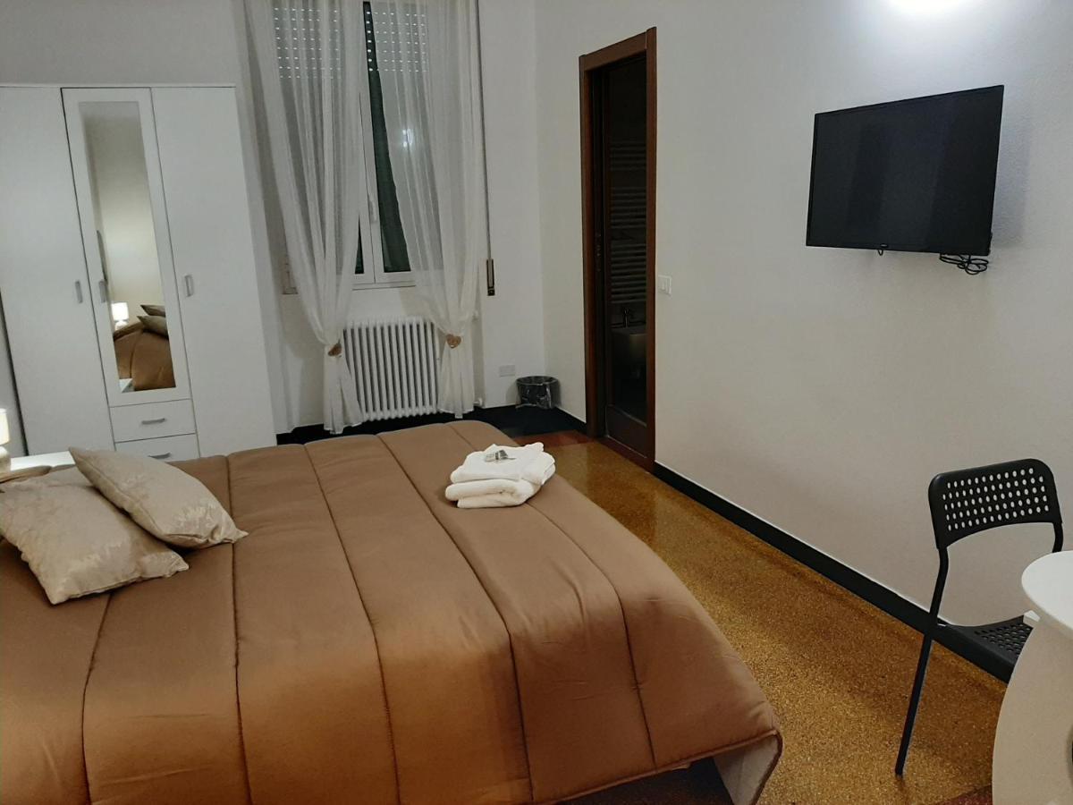 La Lanterna Di Angelo Hotel Genoa Exterior photo